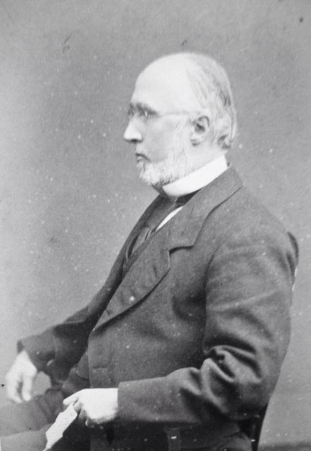 11891069_666940640108360_8761465694274560072_n