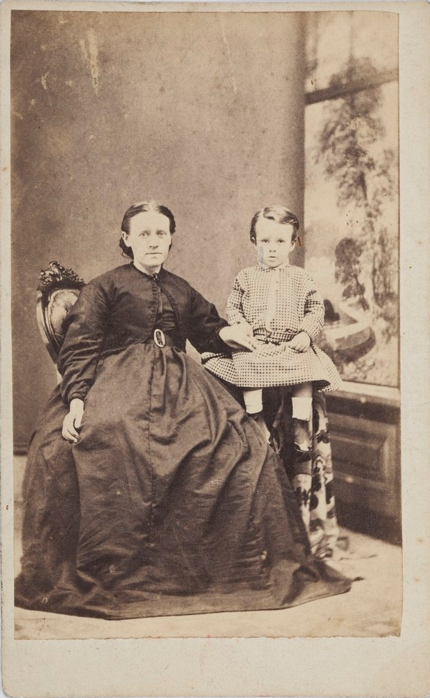 Unidentified woman and child, nineteenth-century Parramatta. 1860s. Old Parramatta. Old Parramattan.