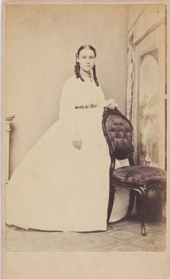 Unidentified female, nineteenth-century Parramatta. 1860s. Old Parramatta. Old Parramattan. Carte de visite. Burgin.