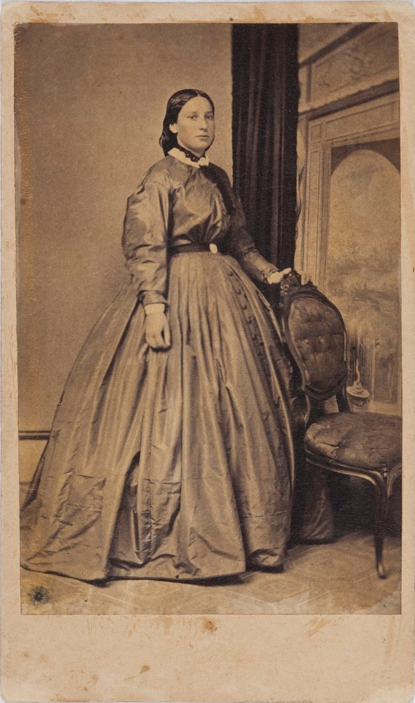 Unidentified female, nineteenth-century Parramatta. 1860s. Old Parramatta. Old Parramattan. Carte de visite. Burgin.