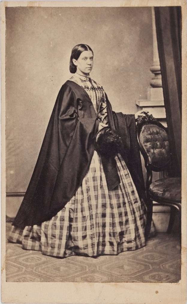 Unidentified female, nineteenth-century Parramatta. 1860s. Old Parramatta. Old Parramattan. Carte de visite. Burgin.